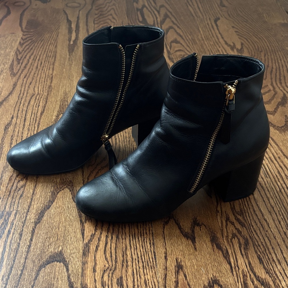 Cole Haan Black Leather Ankle Boots Size 8